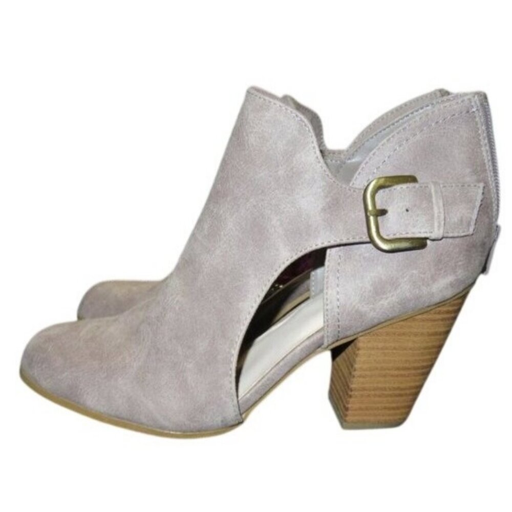 Fergalicious by Fergie Palmer Micro Suede Buckle Ankle Chelsea Boots Booties 9.5